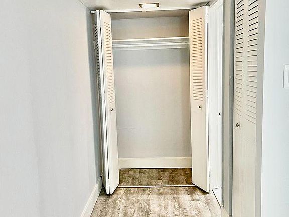 4th image of 100 Parkway Blvd #1A