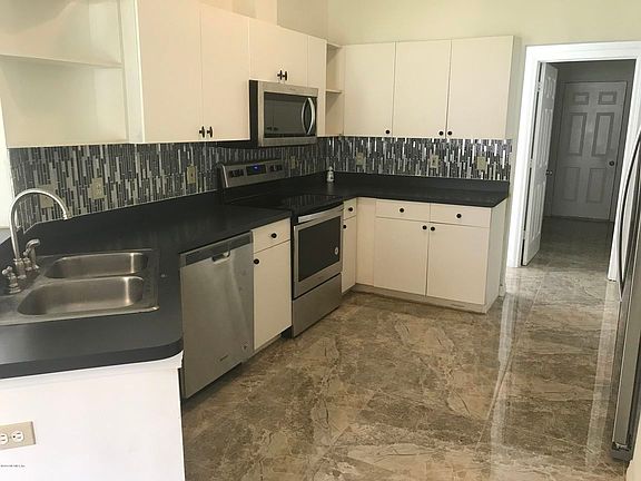 5th image of 435 Jax Estates Dr N