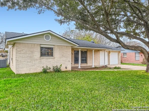 5038 LAKEWOOD DR, San Antonio, TX 78220