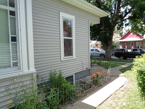 3rd image of 2225 Avenue E