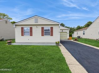 7 Stockport Dr, Toms River, NJ 08757