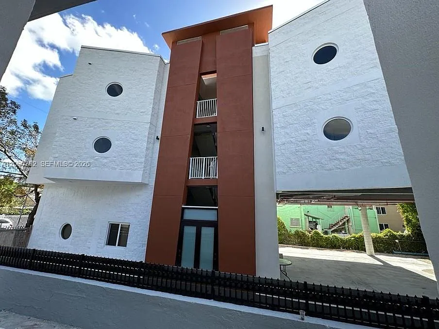 Lawrence Estates Land Cos — Photo 2