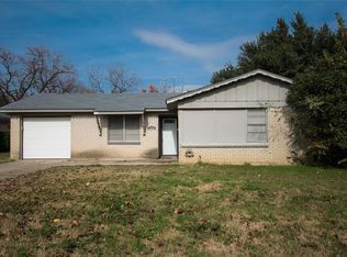 772 Treadwell Dr, Hurst, TX 76053