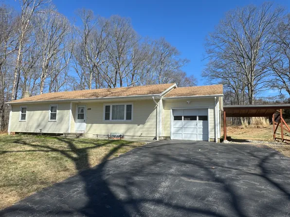 499 Kitemaug Road, Montville, CT 06382