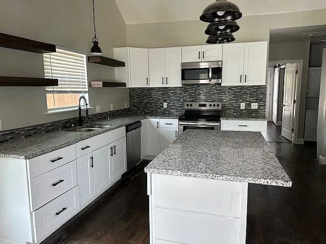 1 bed, $995 — Photo 4
