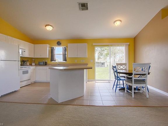 3rd image of 1520 NE 17th Pl