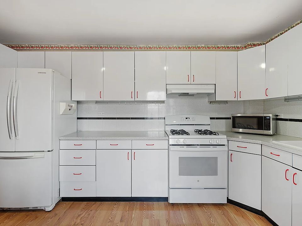 1st image of 31-90 140th St #3C