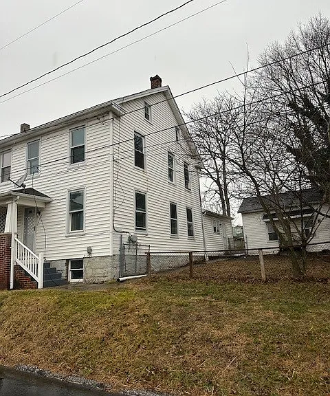 207 Depaul St — Photo 2