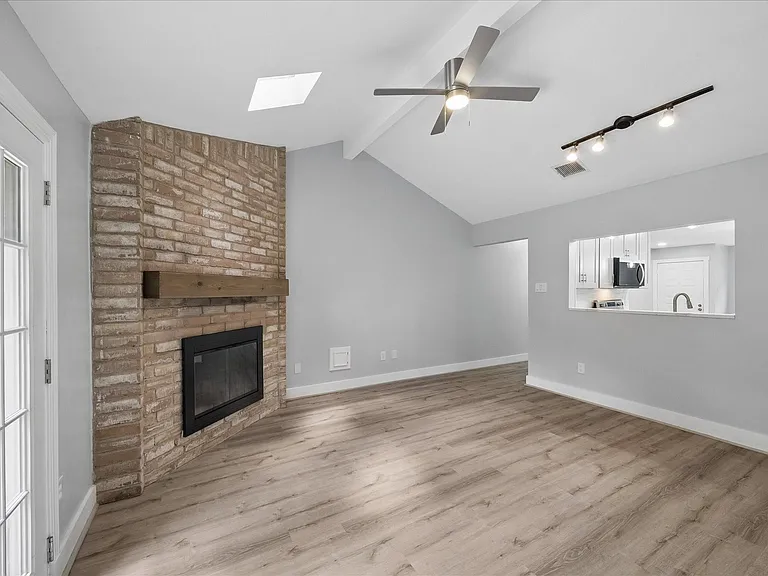 17 Oldstream Ct — Photo 8