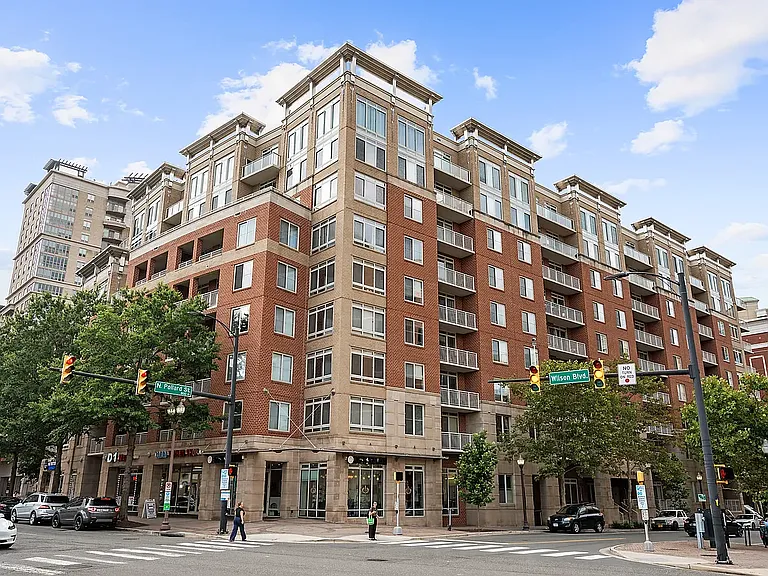 820 N Pollard St #311 — Photo 34