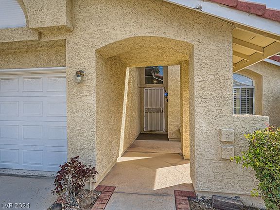 3rd image of 2900 Moonlight Bay Ln