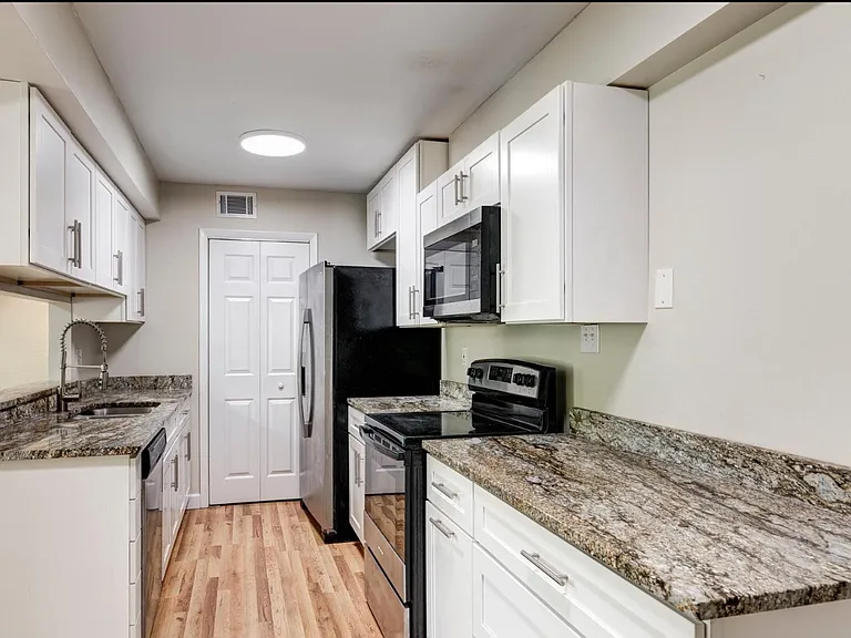 133 Hammershire Rd #C — Photo 8