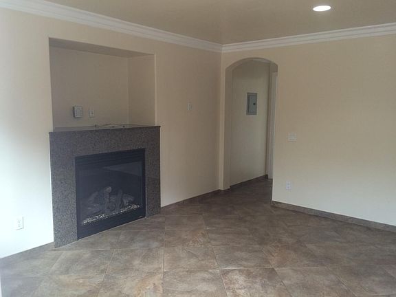 4th image of 2486A Birchwood Way #A