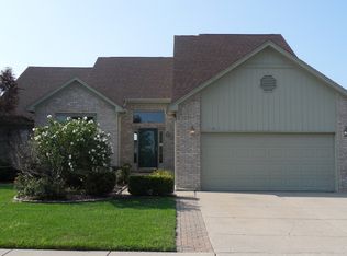 20850 Summerfield Dr, Macomb, MI 48044