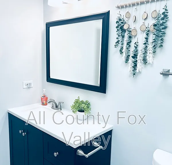 9224 S Turner Ave — Photo 8