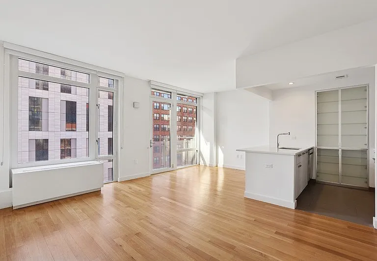 501 E 74th St #3D — Photo 4