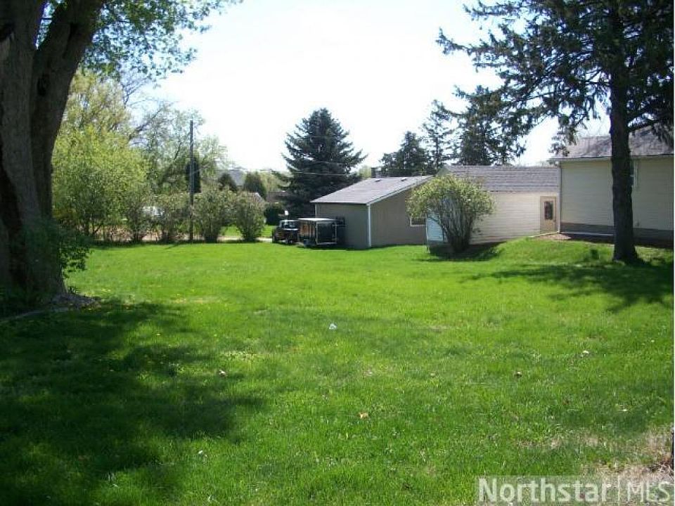 2nd image of 303 5th Ave NW