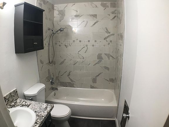 2nd image of 4087 Tujunga Ave APT 2