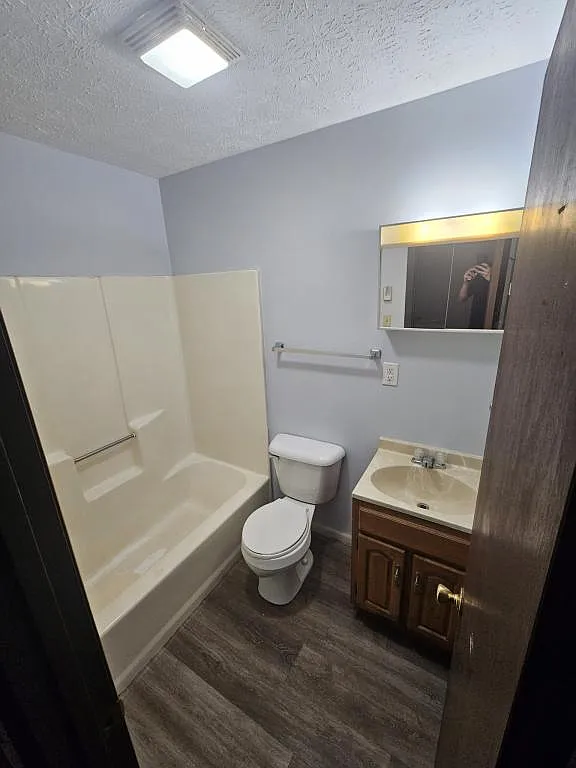 106 S Lee St — Photo 3