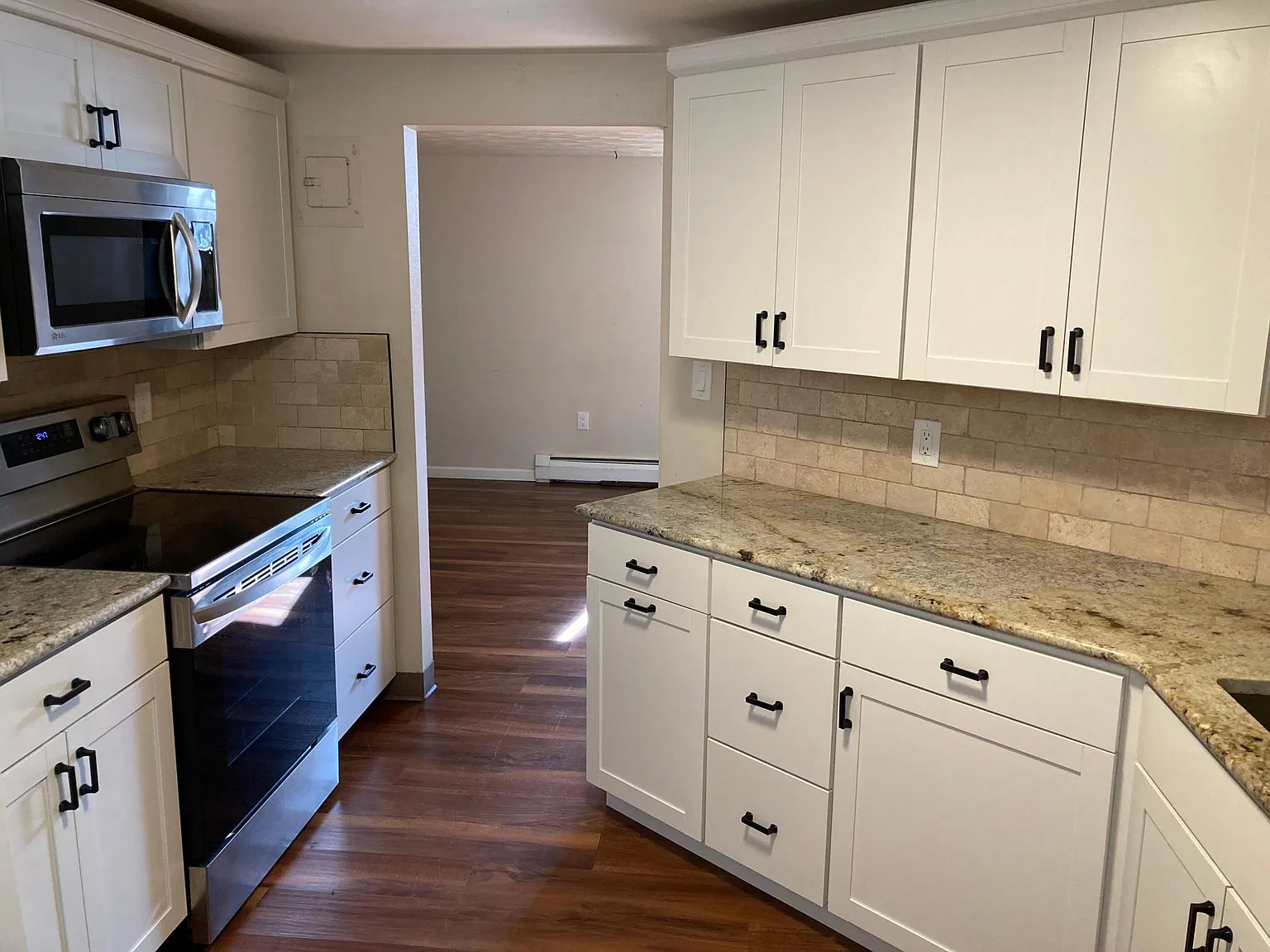 2 bed, 750 sqft, $1,450 — Photo 2