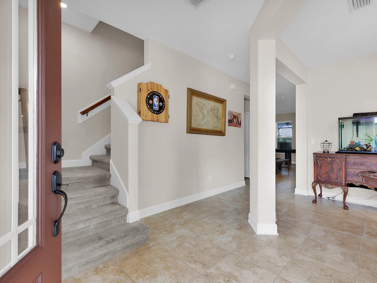 3 bed, 2315 sqft, $4,200 — Photo 4