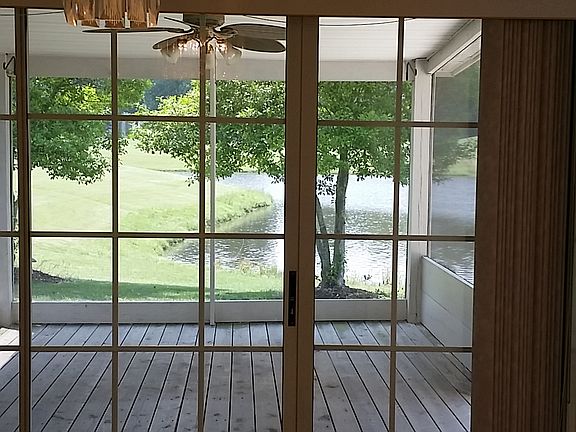 2nd image of 974 Nicklaus Dr