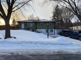 580 Esther Ln, Woodbury, MN 55125