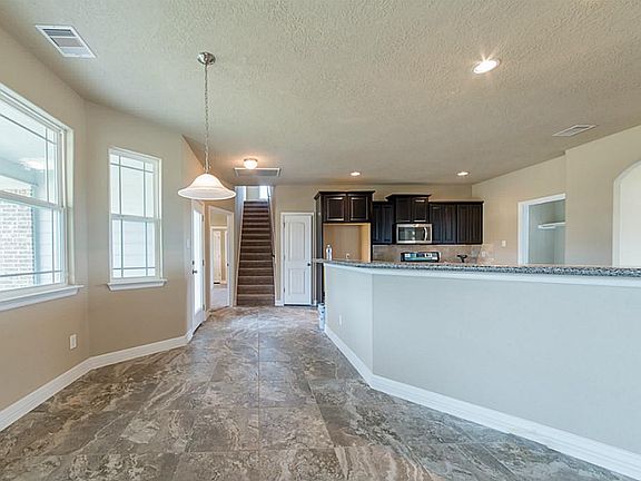 5th image of 14307 Meadowlands Dr
