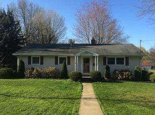 230 Meadowbrook Dr, New Wilmington, PA 16142