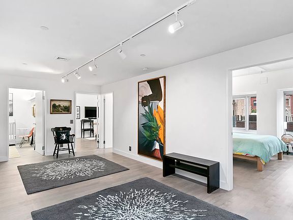 4th image of 217 W 19th St APT 4N