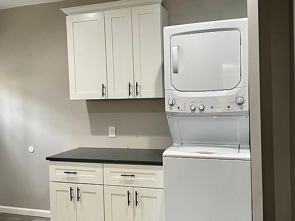 2nd image of 626 Lincoln Ave APT 1