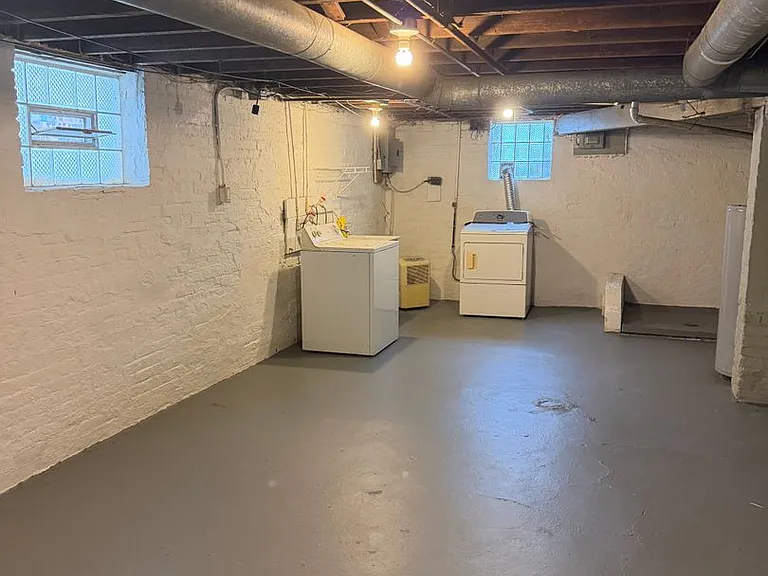 1315 W 85th St — Photo 10
