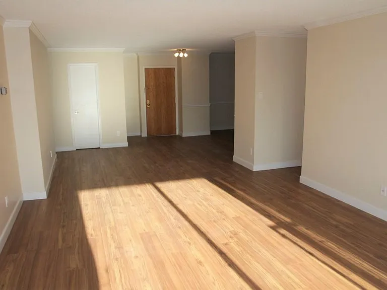 1800 Old Meadow Rd #806 — Photo 9