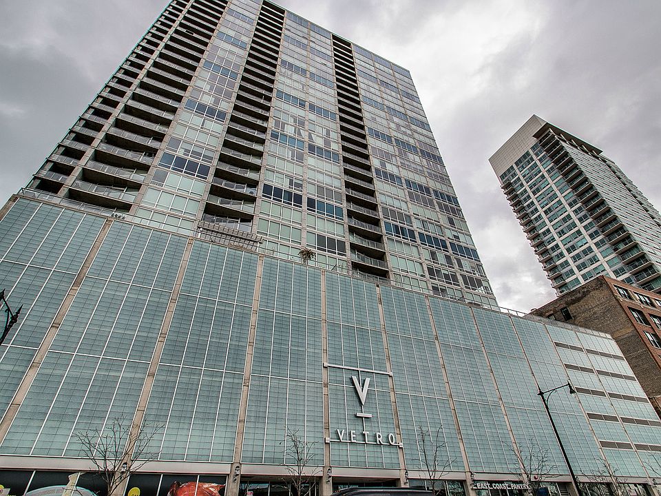 1st image of 611 S Wells St Unit 704