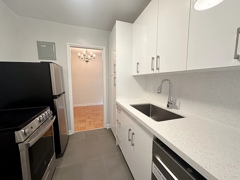 118 Montgomery Ave — Photo 26