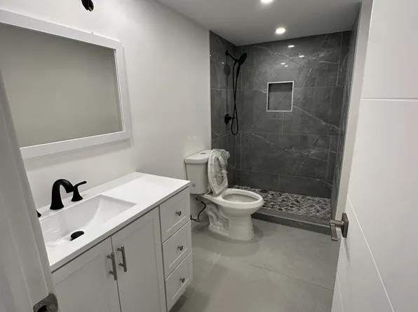 1300 NE Miami Gardens Dr APT 521E, Miami, FL 33179