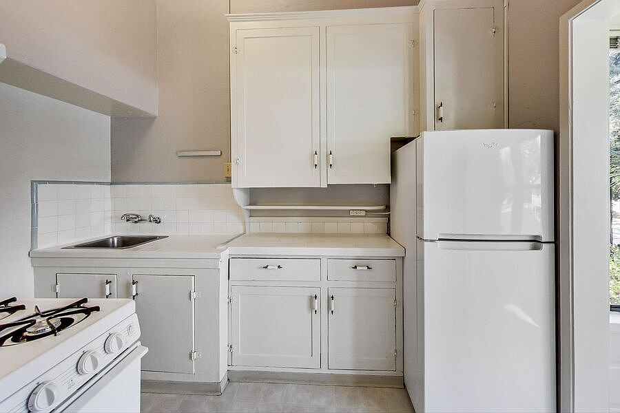 1st image of 159 Emerson St APT 5