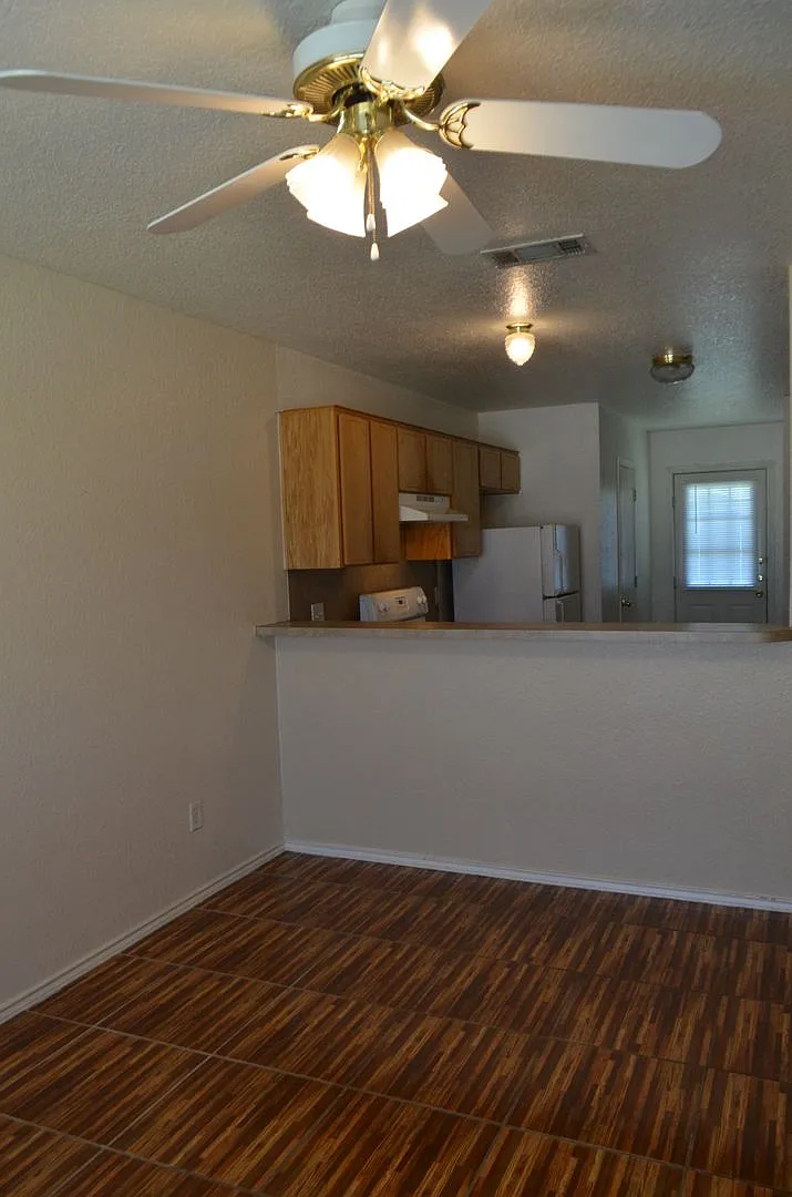 4307 Mattie Dr — Photo 3