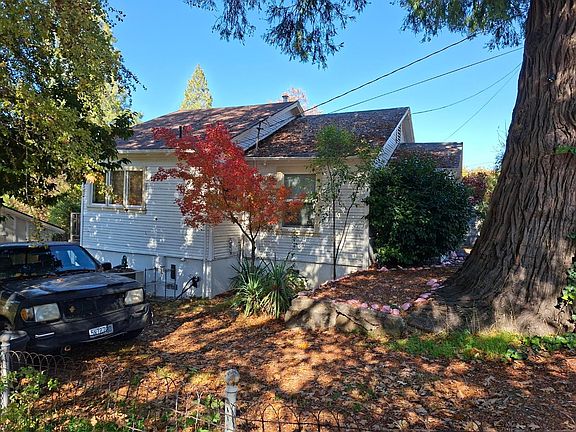 4th image of 638 Leduc St