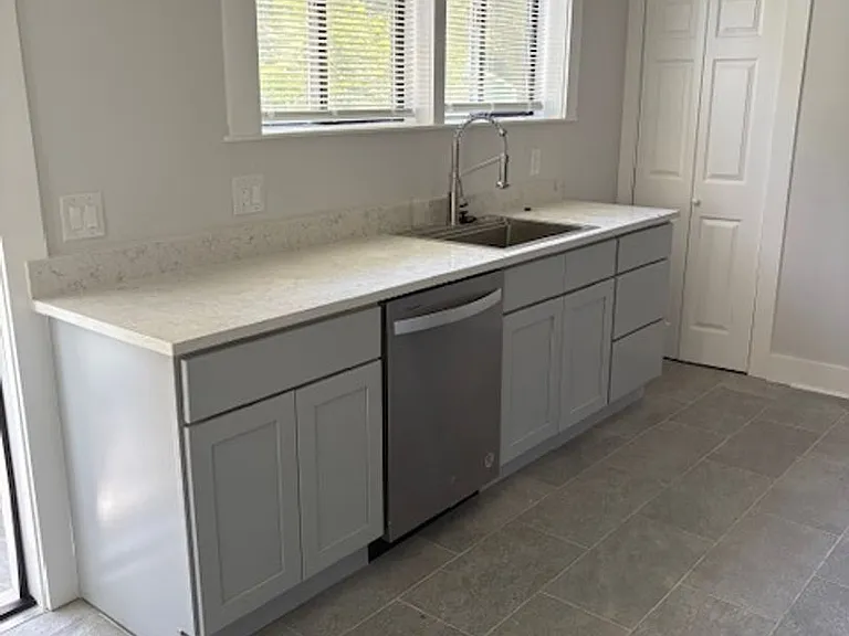 6 Forest St #8 — Photo 3