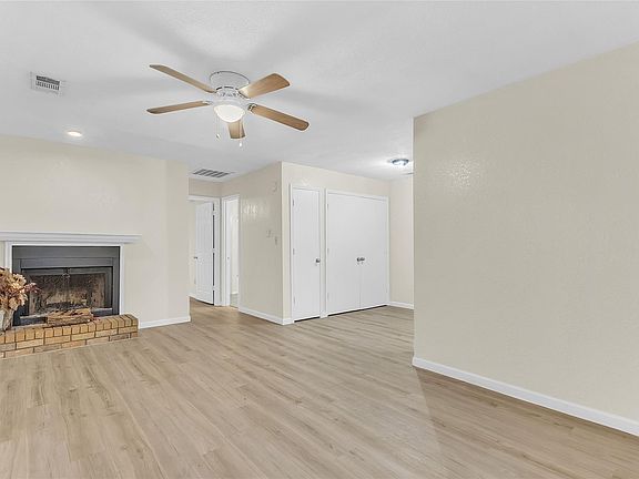 3rd image of 209 W Trinity St #C