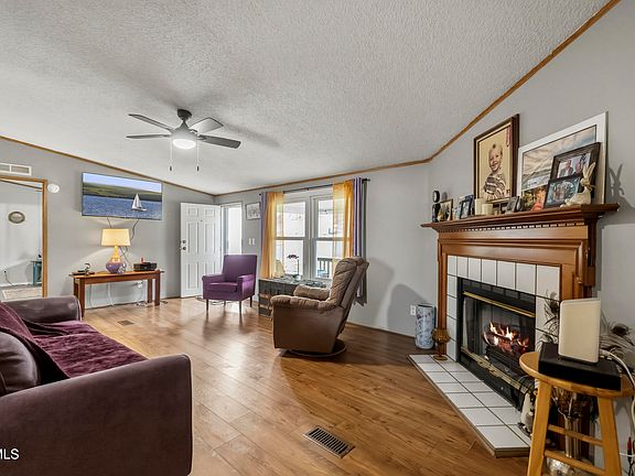 3rd image of 375 Bill West Rd