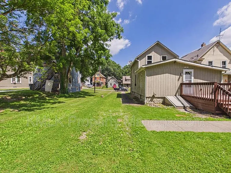 534 Gage St — Photo 31