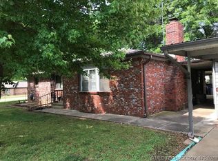 1400 N Willow Rd, Sand Springs, OK 74063