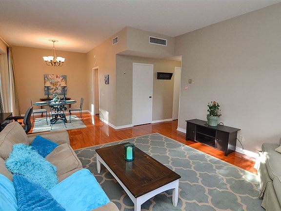 2nd image of 1960 N Parkway Ave #102