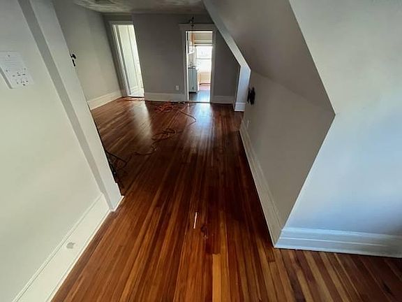 2nd image of 140 Archer Ave #3