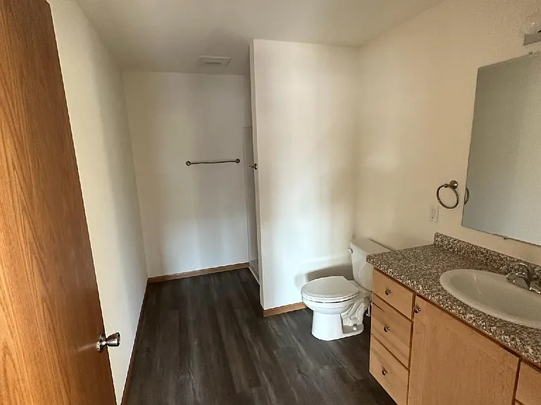 126 S Dousman St — Photo 12
