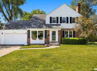 400 W Richwoods Blvd, Peoria, IL 61604