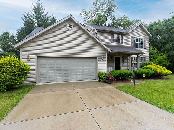 3rd image of 20430 Ambleside Dr
