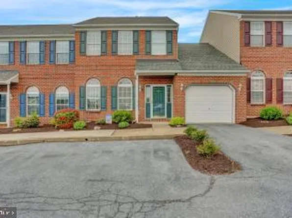 212 Barrington Dr, Reading, PA 19607